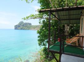 Phi Phi Seaside Bungalow, hotell Phi Phi Doni saarel