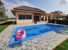 Sand-D House Pool Villa A3 at Rock Garden Beach Resort Rayong, villa in Mae Pim