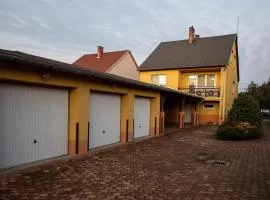 Canary Color Guesthouse