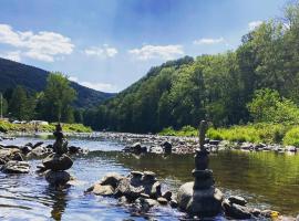 Arkeo - Luxury tents and cabins at the river, camping i Nonceveux