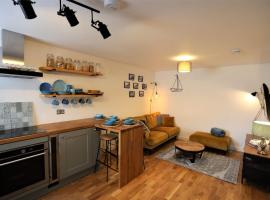 Old fisherman's Cottage No 4, free parking, hotel with jacuzzis in Edinburgh