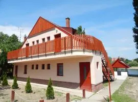 Napsugár Apartman