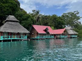 Loma Partida Aqua Lodge, hotel v destinaci Bocas del Toro