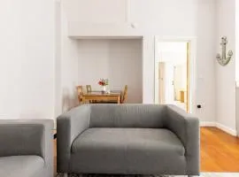 The Hideaway, Family apartment close to the beach.