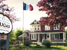 Complexe d'hébergement la Maison touristique Dugas, hotel perto de Acadian Historic Village, Caraquet