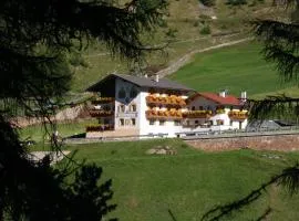 Hotel Alpenfriede