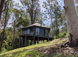 Romantic Cabin Escapes Barrington Tops - Lorikeet, holiday rental sa Bandon Grove