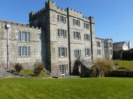 Acton Castle, holiday rental in Saint Hilary