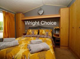 Wright Choice caravan rental 5 Lunan View St Cyrus Caravan Park, cheap hotel in Saint Cyrus