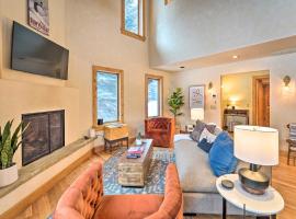 Serene Sun Valley Home with Hot Tub and Mtn Views, hotel v destinaci Sun Valley