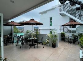 J Spazio Apartelle and Cafe, מלון למשפחות בBaranghauon