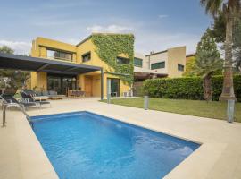 TarracoHomes, TH150 Modern house in Tamarit with private pool, place to stay in Tarragona