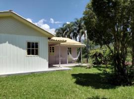 Refúgio Villa Gervazi na Serra Rio do Rastro, cottage in Lauro Müller