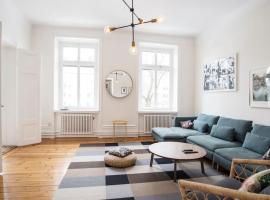 Elegant and light 3 room apartment in SoFo 97sqm, hotel in Stockholm