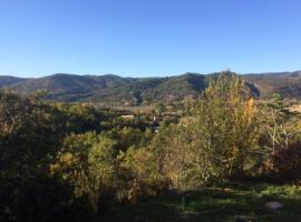 Hilltop Haven - privacy, views and starry nights, holiday rental in Estoublon