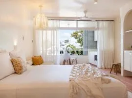 Club Tropical Resort - Newly renovated Studio Apartments