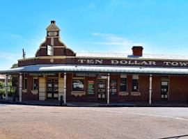 Ten Dollar Town Motel, hotel with parking in Gulgong