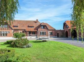 Cozy Farmhouse with Hill View, loma-asunto kohteessa Warneton