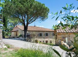 Tuscan farmhouse with spectacular views, отель в Руфине