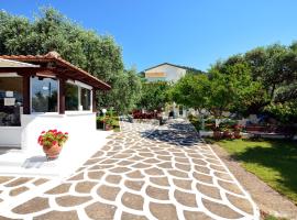 Villa Emilia, serviced apartment in Pachis