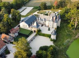 Château Origny de Neuvy, hotel near Centre national du costume de scène, Neuvy