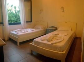 Sofia Rooms, hotell i Loutro