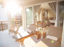 Noah Beach Hotel & Suites, hotel in Mahahual