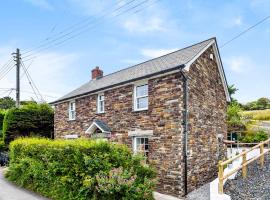 Eveley Cottage, hotel with parking in Boscastle