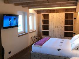 Il Falco Affittacamere, bed & breakfast i Gallio