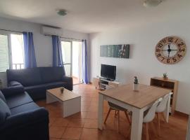 Apartment with terrace and parking: La Isleta del Moro'da bir otel