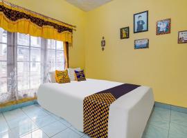 OYO Homes 91002 Eco Tourism Desa Cibodas Areng 3 Syariah, hotel a Lembang