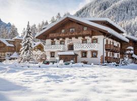 Cima Dodici B&B - Apartments, hotel di Sesto