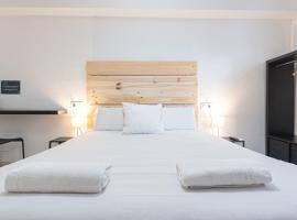 Easy Sants by Bossh!, guest house in Barcelona