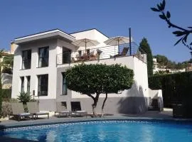 Villa Lynn in Benissa next to Mora