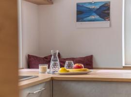 StuWip alps Appartements Adlerhorst, Hotel in Trins