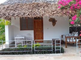 PWANI HOUSE cottage, guest house in Watamu