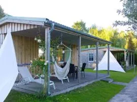 Ferienhaus mit Kamin am Achterwasser in Lütow