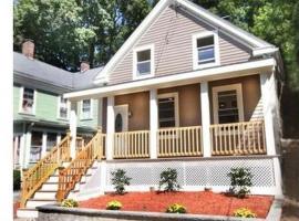 Boston's Best Vacation House, cottage ở Boston