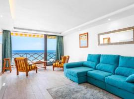 Neptuno ocean front suite, kjæledyrvennlig hotell i Puerto de Santiago