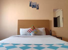 AMBIENT HOME STAY, In Nashik, отель типа «постель и завтрак» в городе Насик