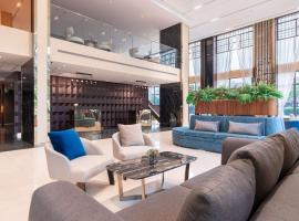 Ramada Plaza by Wyndham Bangkok Sukhumvit 48, hotel en Bangkok