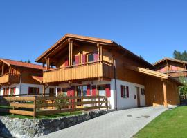 Feriendorf Via Claudia Haus 82 Alpensee, hotel with parking in Lechbruck