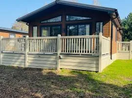 Brackencroft Lodge with Hot Tub
