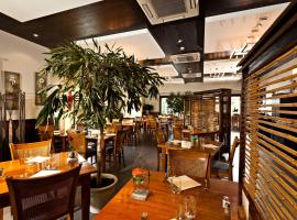 Logis Cottage Hotel, hotel v destinaci Vandoeuvre-lès-Nancy