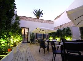 LoL Hostel Siracusa, boutique hotel in Siracusa