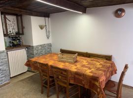 Casa a Miazzina, hotel with parking in Miazzina