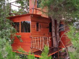 Luna treehouse, homestay in Preveza