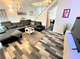 LUXUS Wohnung auf 2 Etagen 3BR! +NETFLIX +HIGH-END Ausstattung, hotel v destinaci Ližnjan