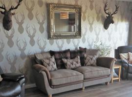 Valhalla Brae, 3 Bed House on NC500 with Beautiful Castle and Sea Views, vacation home in Keiss