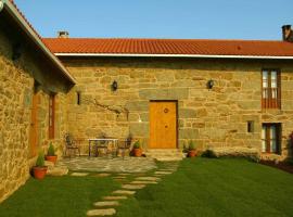 Casa Rural A Cobacha, hotel con estacionamiento en Paderne